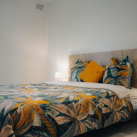 Superbe appartement 32m2 quartier calme 800m des Arènes Nîmes Esterno foto